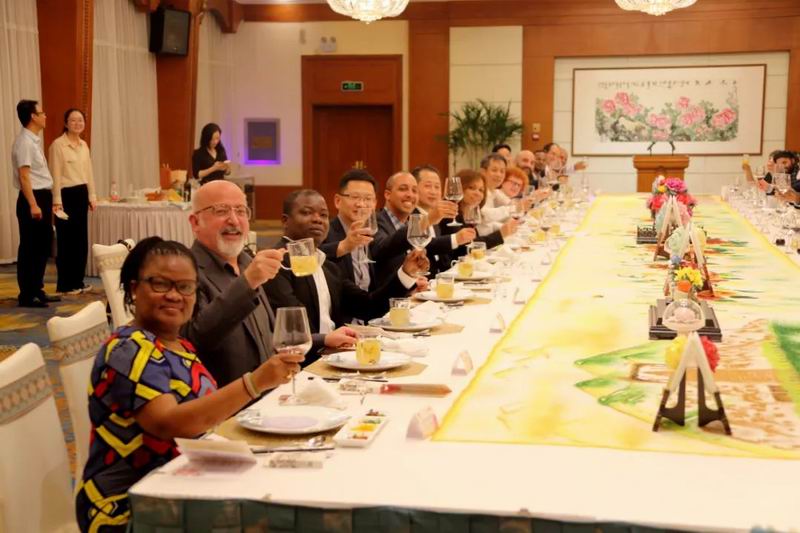 1694426307984171.jpg 640 (1).jpg